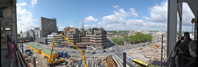 821341 Panorama van 180 graden van het kantoor- en winkelcentrum Hoog Catharijne (langs de Catharijnesingel) en het ...